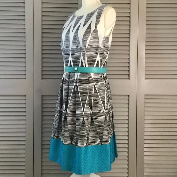 Tahari Arthur S Levine Sleeveless Dress Size 6 - Picture 3 of 7